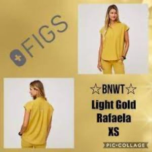 women's Light Gold Rafaela™ - Oversized Scrub Top - XS / Light Gold